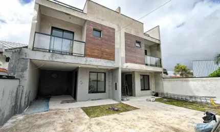 Casa com 3 quartos à venda na Rua Hugo Gusso, Capão Raso, Curitiba
