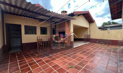 Casa com 3 dormitórios à venda, 240 m² por R$ 750.000,00 - Jardim Bela Vista - Valinhos/SP