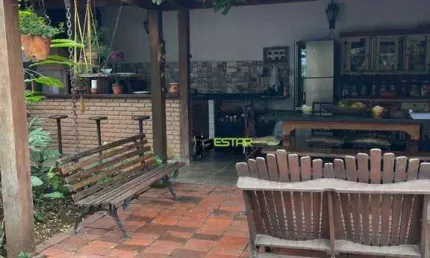 Casa comercial para alugar na Avenida Barretos, 55, Jardim do Lago, Atibaia