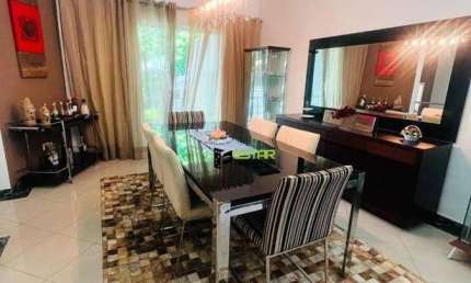 Sobrado com 4 dormitórios à venda, Vila Petrópolis - Atibaia/SP