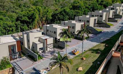 Casa com 3 dormitórios à venda, 221 m² por R$ 1.990.000 - Vila Santista - Atibaia/SP