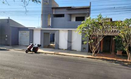 Casa com 5 quartos à venda em Residencial Olivio Benassi - SP