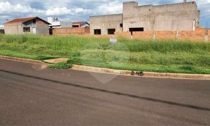 Terreno à venda na Professor Doutor José Antonio De Campos Machado, Residencial Vista do Horto, Araraquara