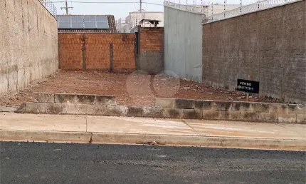 Terreno à venda na Adayl Ramalho De Mendonça, Cidade Jardim, Araraquara