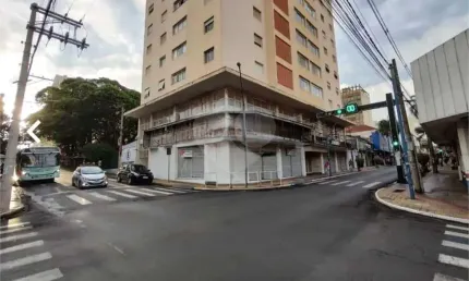 Salão Comercial à venda ou para locação em Centro - SP