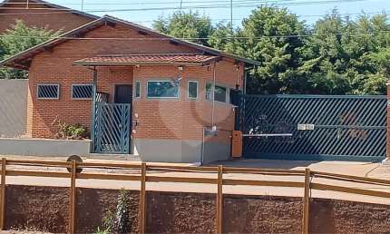 Casa com 3 quartos à venda em Jardim Zavanella - SP