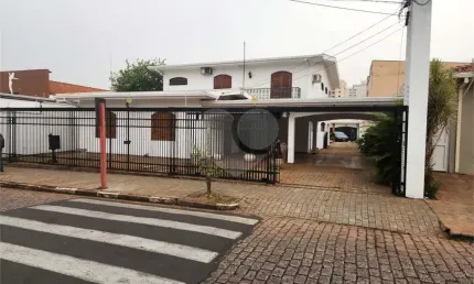 Casa com 4 quartos à venda na Prudente De Moraes, Centro, Araraquara