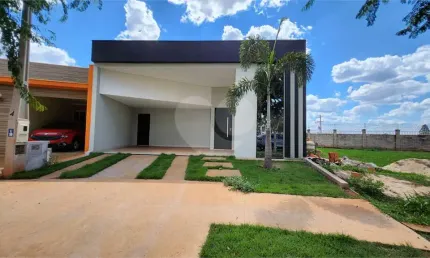 Casa com 3 quartos à venda na Valter Pradella, Parque Atlanta, Araraquara