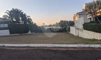 Terreno em condomínio fechado à venda na Benito Barbieri, Vila Harmonia, Araraquara