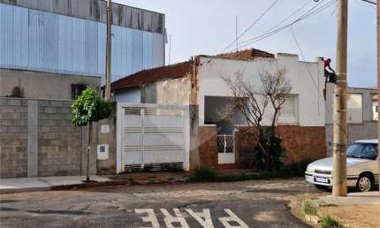 Casa com 2 quartos à venda em Vila Ferroviária - SP