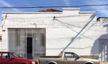 Casa com 3 quartos à venda ou para locação em Centro - SP