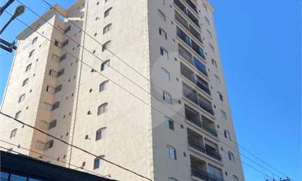 Apartamento com 3 quartos à venda ou para locação em Centro - SP