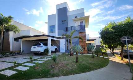 Casa com 3 quartos à venda em Residencial Village Damha - SP