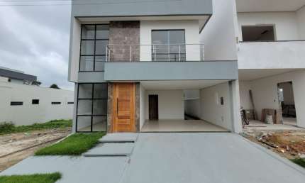 Casa no condomínio com 4 quartos à venda,160m² - centro