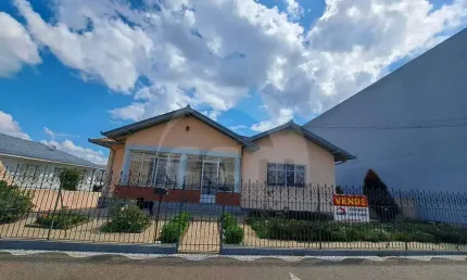 Casa à venda, 3 quartos, 5 vagas, Uvaranas - Ponta Grossa/PR