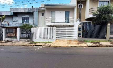 Sobrado Semi Mobiliado para Locação no Bairro Órfãs!