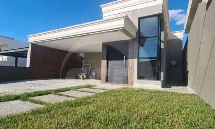 Residência Térrea no Condomínio Vale dos Vinhedos – Alto Padrão, Conforto e Sofisticação!