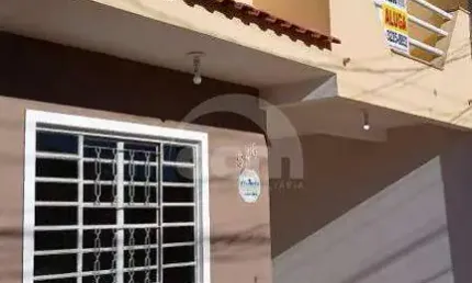 Casa com 3 quartos para alugar na Rua Evaristo da Veiga, Jardim Carvalho, Ponta Grossa