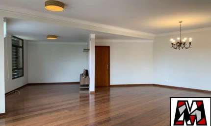 Apartamento Amplo de Alto padrão, excelente localização