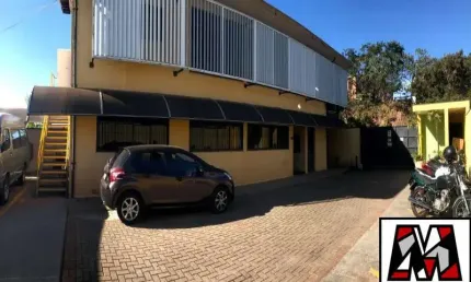 Edifício comercial com galpão, com mezanino, 08 salas, excelente localização, acesso as principais rodovias