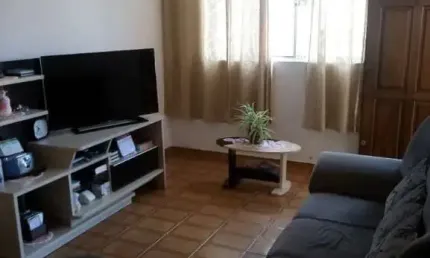 Casa a venda em bairro tranquilo, local de fácil acesso, térrea, com edícula, estrada velha de são paulo