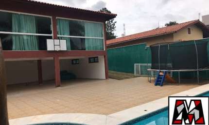 Casa em condomínio fechado Parque da Fazenda com piscina, estuda permuta.