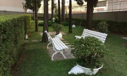 Apartamento no Vianelo, amplo, totalmente reformado, vende ou permuta por casa de menor valor