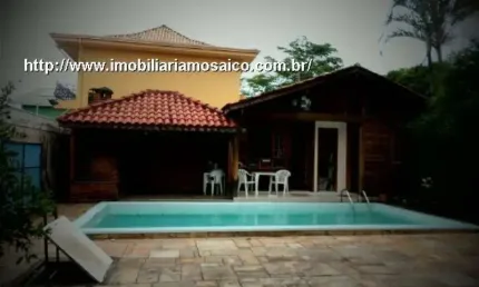Local de alto padrão - aceita financiamento - reformada - quintal -