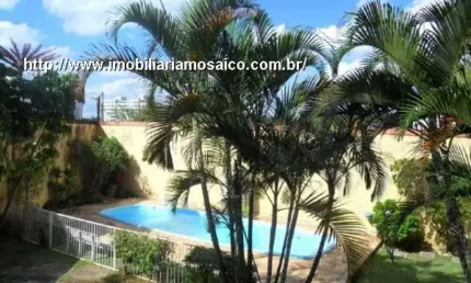 Jardim das Samambaias, permuta menor valor, sobrado, amplo quintal