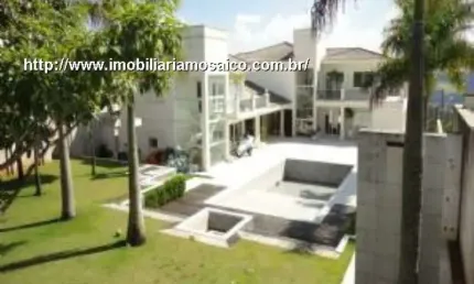 Lazer total, 04 suites, 05 vagas cobertas, estuda permuta.