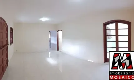 Casa térrea, com edícula, aceita financiamento e fgts