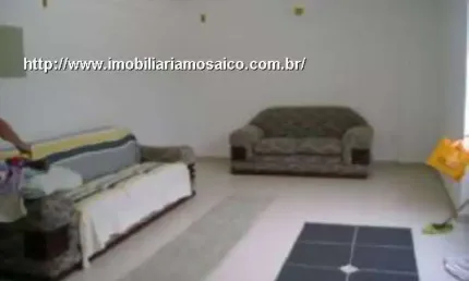 Novo, oportunidade, área com 05 pavimentos, estuda propostas.