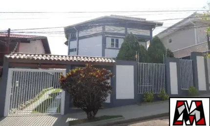 Casa Jardim Paulista II, com 3 dormitórios,  4 vagas. Excelente estado