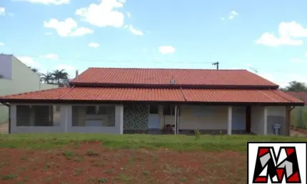 VENDO CASA TÉRREA, SEMI-NOVA, VÁRIAS VAGAS,  1400M2