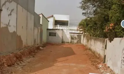 Terreno para fins comerciais em Jundiaí, Av. Fernando Arens com planta aprovada para salão comercial, frente para 02 ruas.