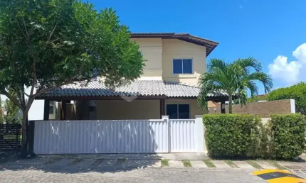 Casa de 3 suítes em condomínio fechado - vilas do atlântico