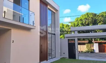 Casas novas com quatro quartos (três suítes) em Buraquinho