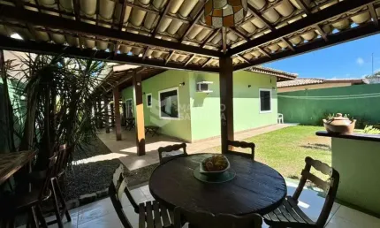 Casa de 3/4, sendo uma suíte Semi mobiliada - Miragem