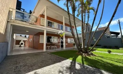Casa com 5 quartos à venda na Avenida Emanoel Pinto, 321, Centro, Balneário Piçarras por R$ 3.200.000
