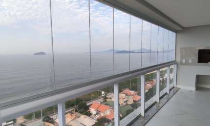 APARTAMENTO FRENTE MAR PÉ NA AREIA PALM SPRINGS PRAIA DE BALNEARIO PIÇARRAS.