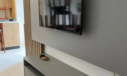LINDO APARTAMENTO MOBILIADO NO CENTRO DE BALNEARIO PIÇARRAS A 170 METROS DA PRAIA