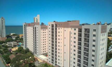 LINDO APARTAMENTO NO CENTRO DE BALNEARIO PIÇARRAS A 170 METROS DA PRAIA