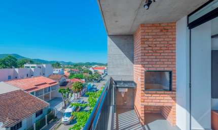LINDO APARATAMENTO MOBILIADO NO CENTRO DE BALNEARIO PIÇARRAS