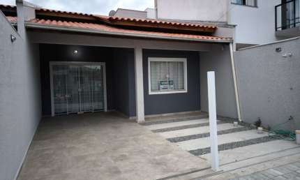 OPORTUNIDADE A 200 METROS DA PRAIA CASA MOBILIADA COM QUINTAL