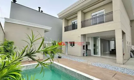 Linda Casa em Estilo Neoclássico com 4 dormitórios à venda, 271 m² por R$ 2.545.000
