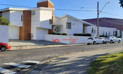 Lindo Sobrado com 3 dormitórios à venda, 259 m² por R$ 1.250.000 - Centro - Salto/SP