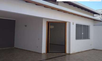 Casa com 3 dormitórios para alugar, 150 m² por R$ 5.210,00 - Jardim Regente - Indaiatuba/SP