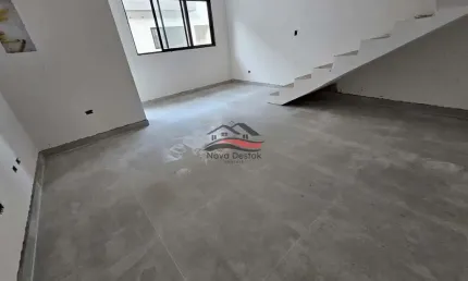 Sobrado em construção à venda, no Bairro Cidade Jardim, na cidade de Caraguatatuba, Litoral Norte do Estado de São Paulo