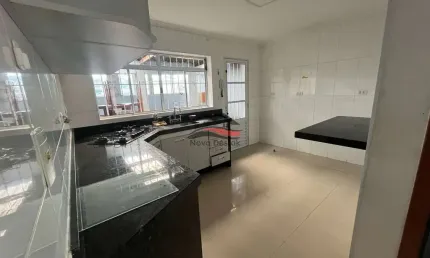 Casa com 2 dormitórios para Locação nos bairro dos Barbosas - Aruja / SP