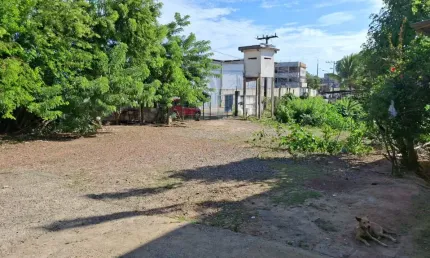 Barracão / Galpão / Depósito para alugar na Rua Doutor Maurício, 599, Caji, Lauro de Freitas